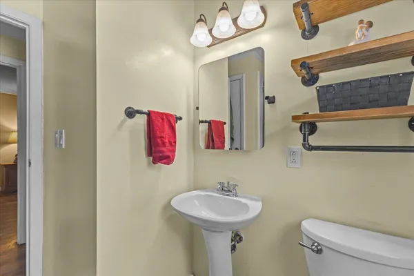 $435,000 | 204 Meadow Drive, Colchester, VT 05446