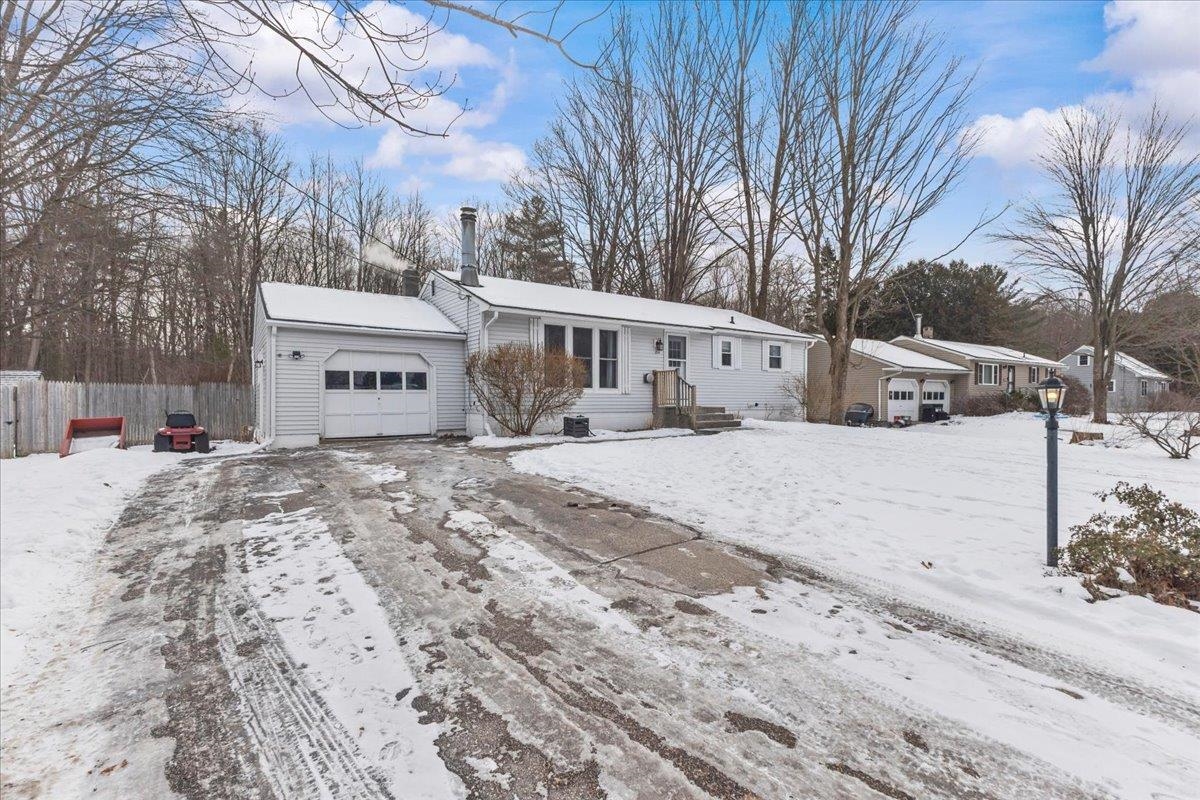 204 Meadow Drive Colchester, VT 05446 - Photo 2 of 27