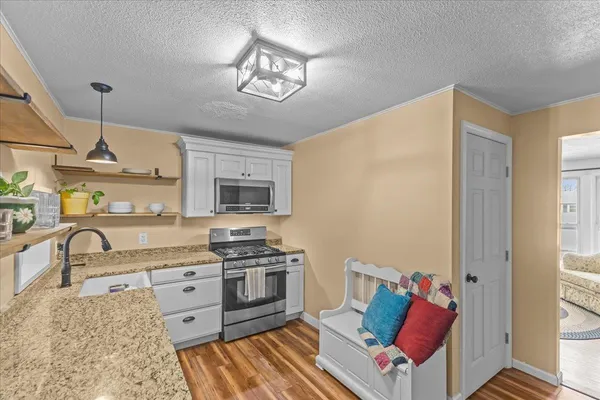 $435,000 | 204 Meadow Drive, Colchester, VT 05446