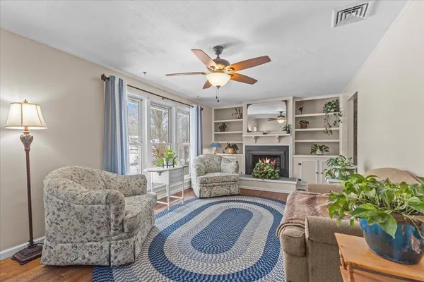 $435,000 | 204 Meadow Drive, Colchester, VT 05446