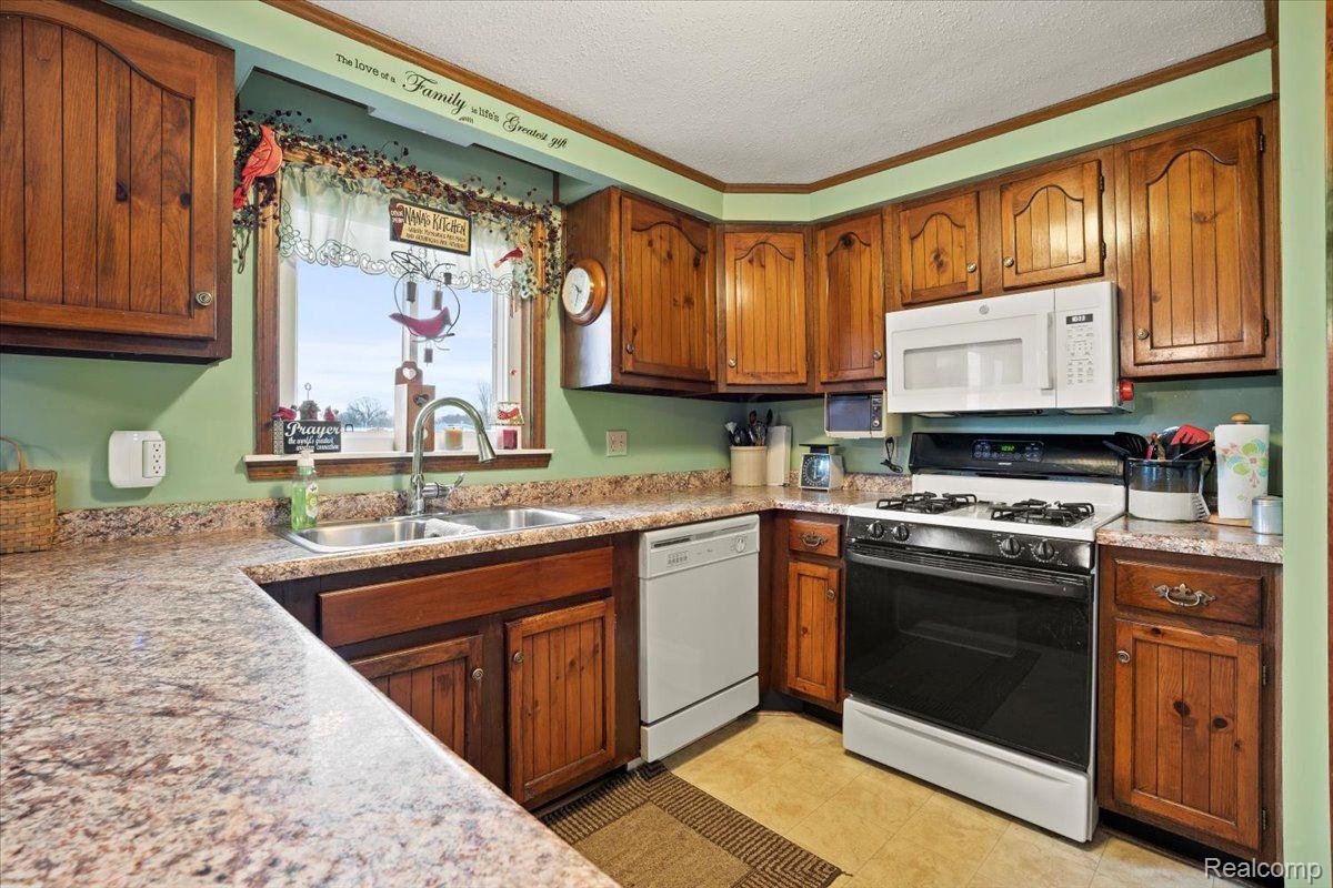 5993 Birch Run Road Millington, MI 48746 - Photo 15 of 51 Gallery Image 15