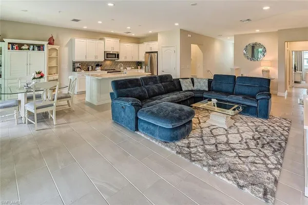 $5,000 | 6954 Avalon Circle, Unit 707, Naples, FL 34112