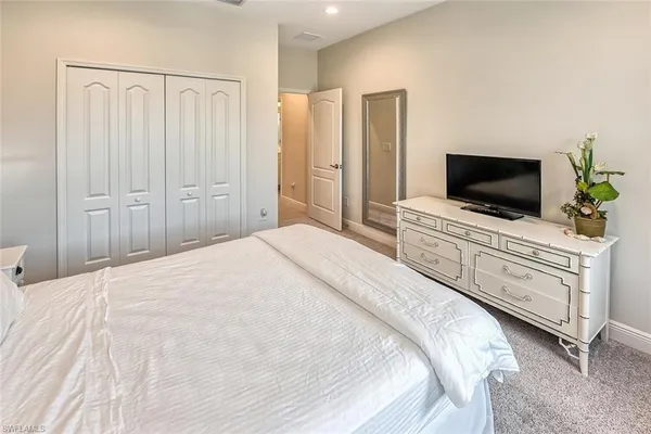 $5,000 | 6954 Avalon Circle, Unit 707, Naples, FL 34112