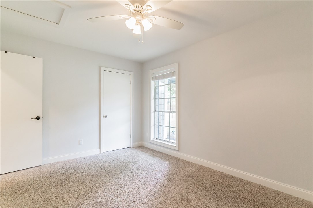 11911 Brookwood Road Austin, TX 78750 - Photo 17 of 30