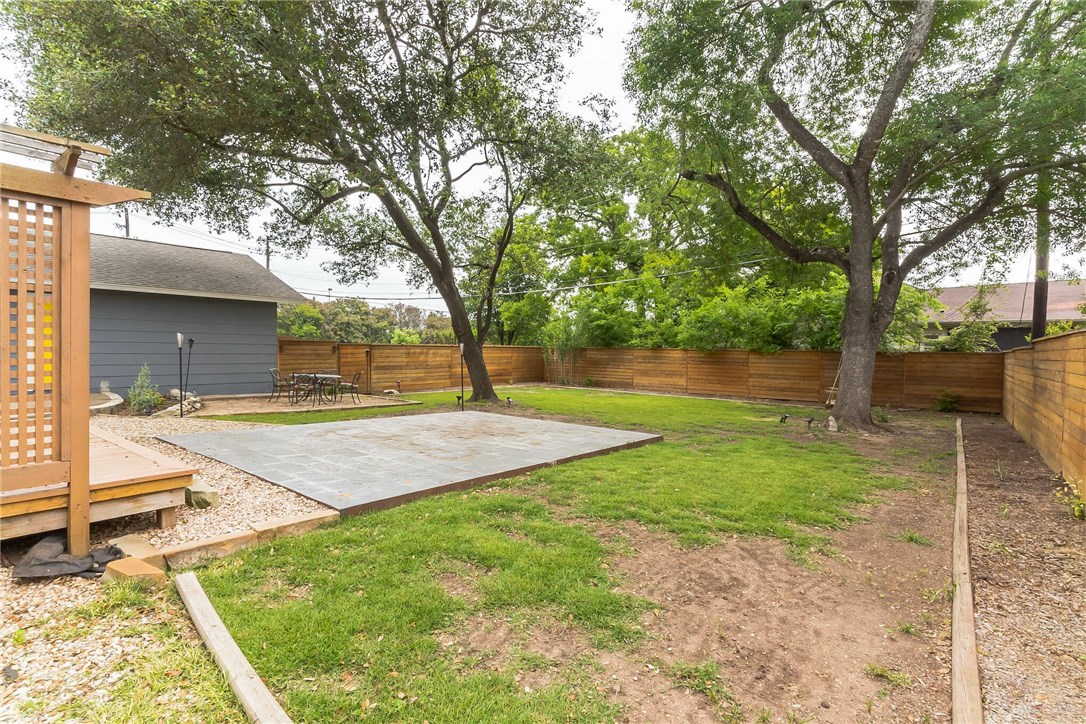 11911 Brookwood Road Austin, TX 78750 - Photo 26 of 30