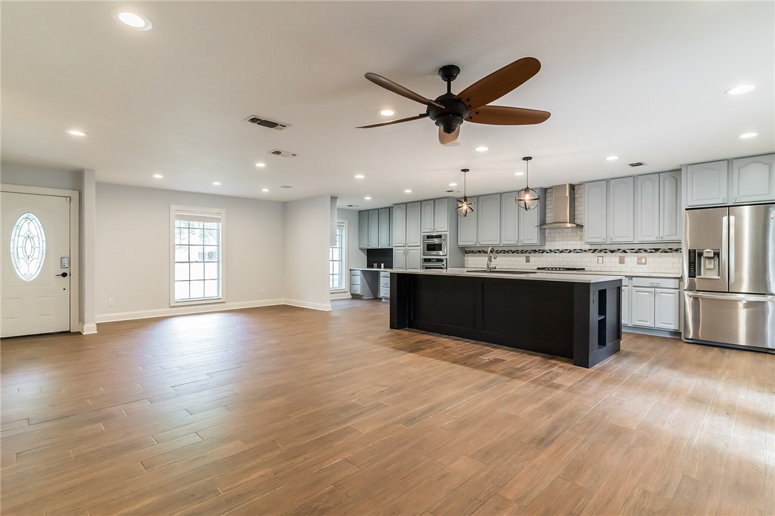 11911 Brookwood Road Austin, TX 78750 - Photo 4 of 30