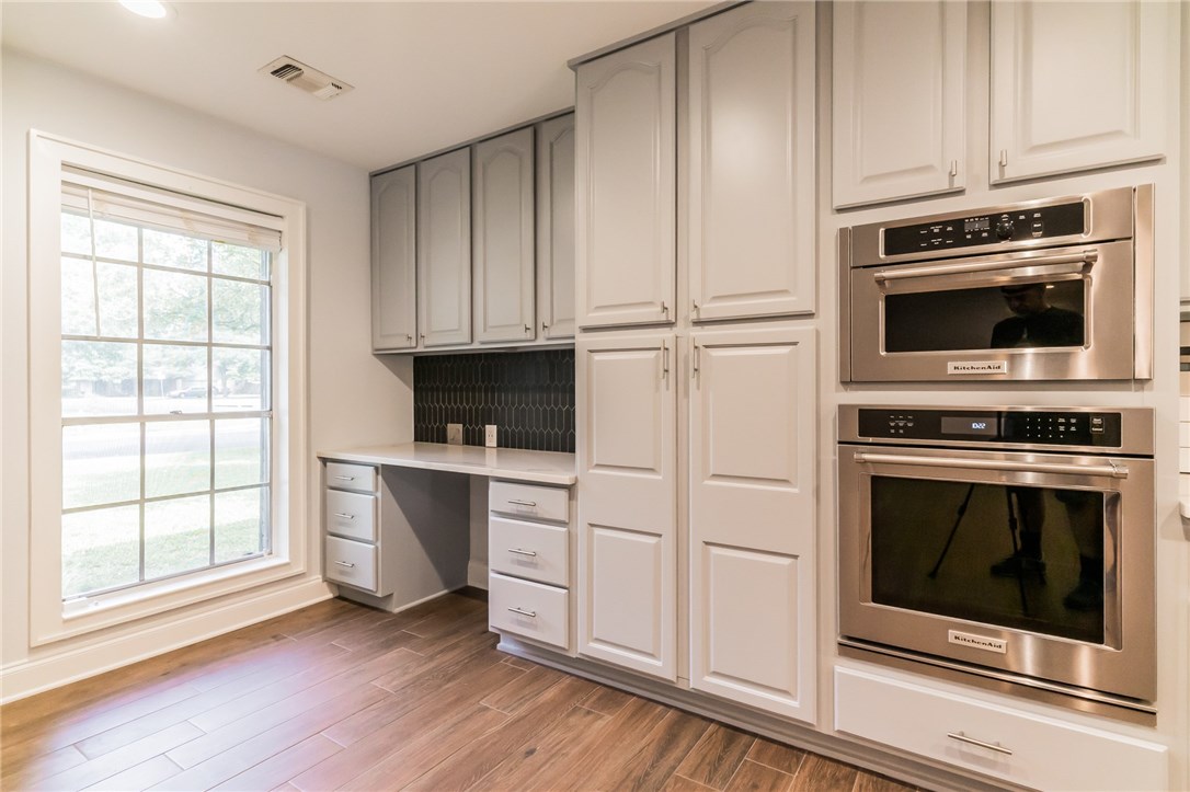 11911 Brookwood Road Austin, TX 78750 - Photo 9 of 30