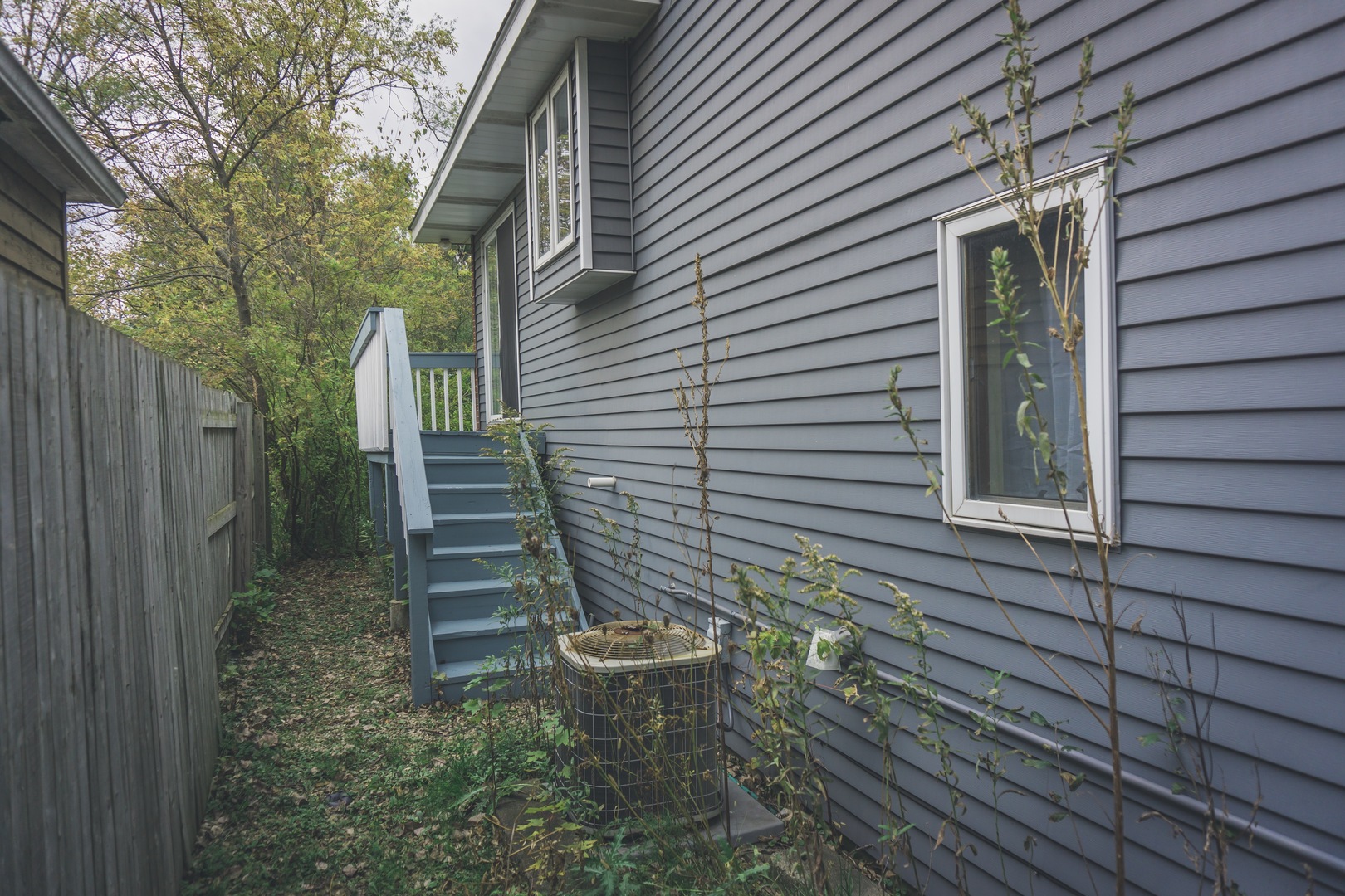28939 May Street Spring Grove, IL 60081 - Photo 28 of 28 a view of a back yard of the house
