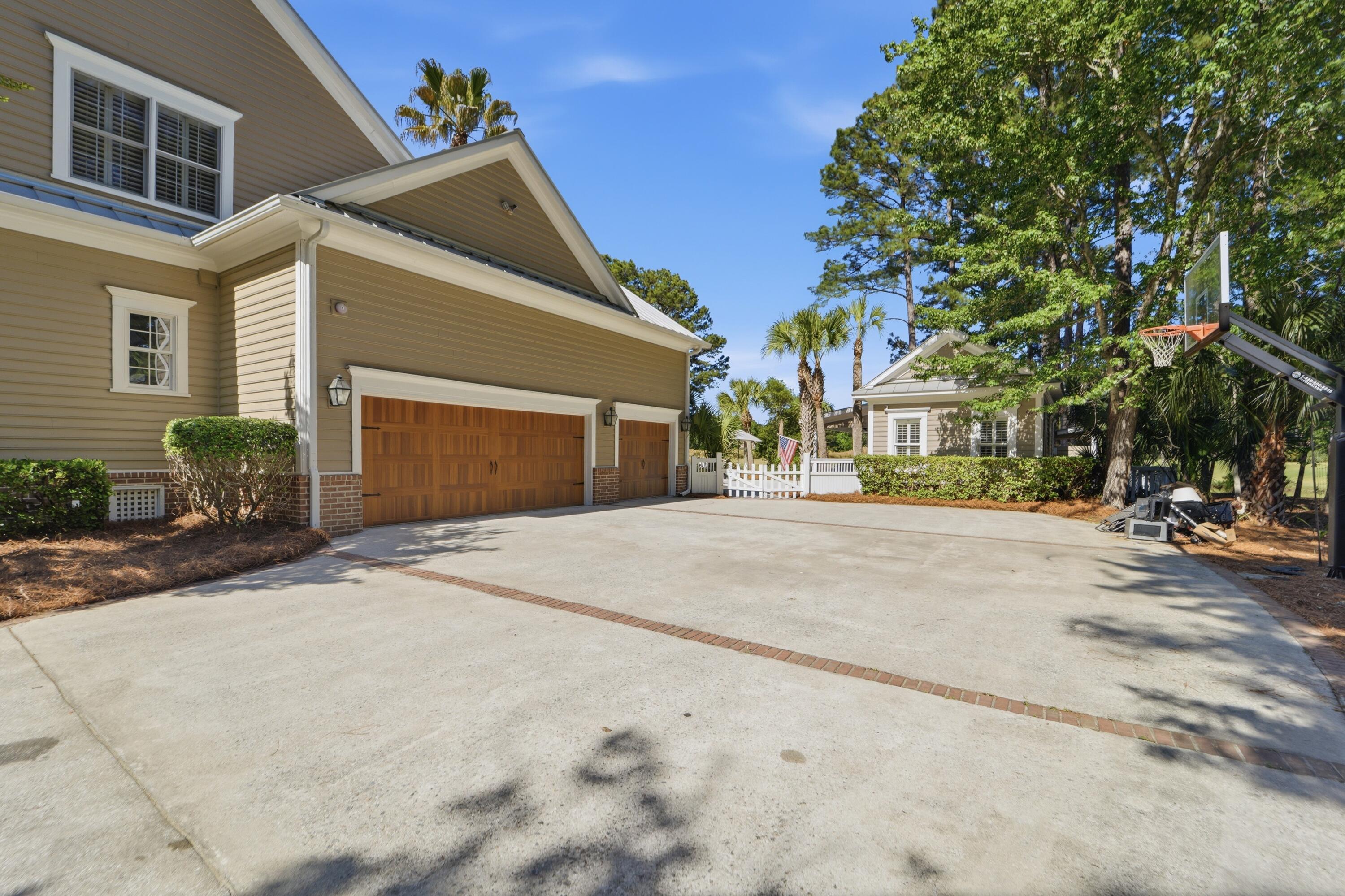 1833 Shell Ring Circle Mount Pleasant, SC 29466 - Photo 82 of 88 driveway