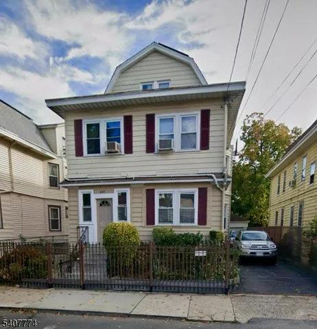 $799,000 | 445 East 32nd Street, Paterson, NJ 07504