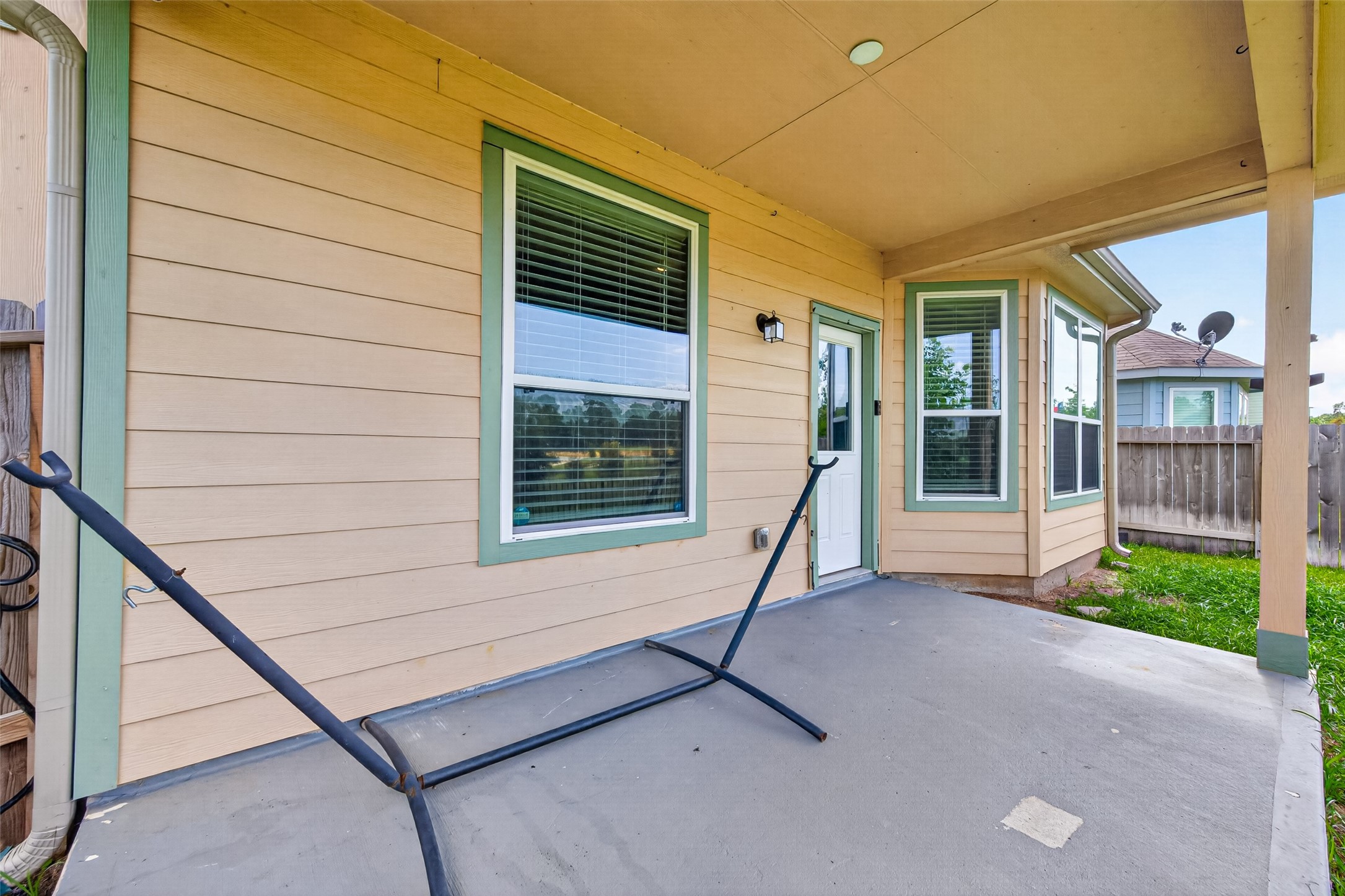 2526 Sturgeon Way Conroe, TX 77384 - Photo 43 of 49 Sorry, hammock not included!