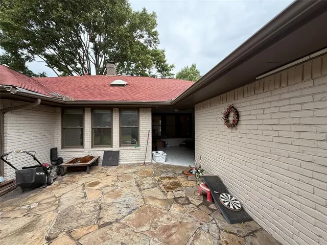 a view of a livingroom with a furniture