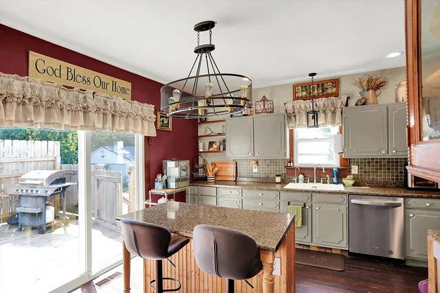 $295,000 | 215 Main Street, New Ross, IN 47968