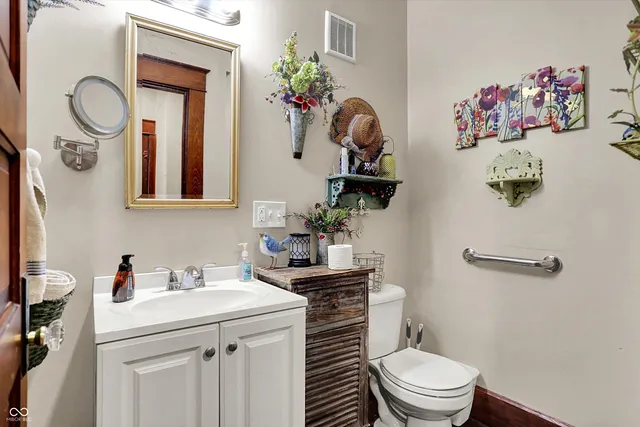 $295,000 | 215 Main Street, New Ross, IN 47968