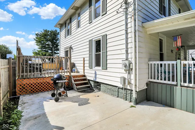 $295,000 | 215 Main Street, New Ross, IN 47968