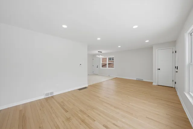 $230,000 | 14223 University Avenue, Dolton, IL 60419