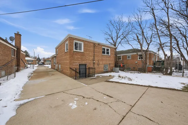 $230,000 | 14223 University Avenue, Dolton, IL 60419