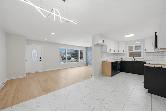 $230,000 | 14223 University Avenue, Dolton, IL 60419