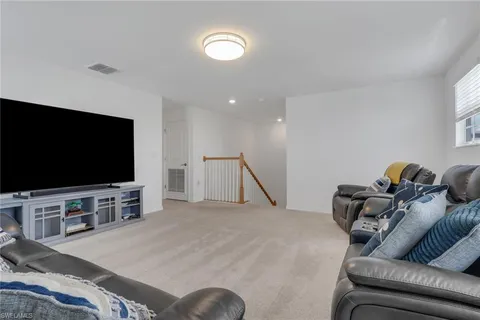 $575,000 | 2257 Avocado Lane, Naples, FL 34120