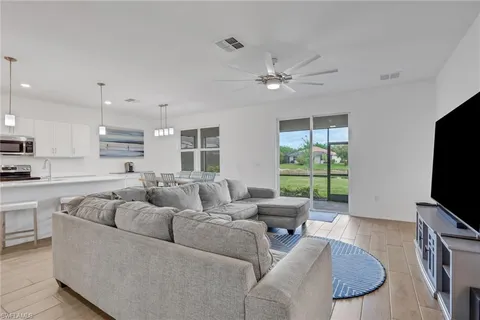 $575,000 | 2257 Avocado Lane, Naples, FL 34120