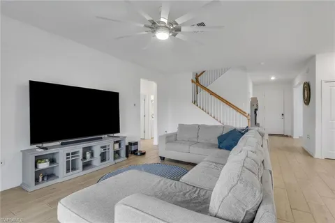 $575,000 | 2257 Avocado Lane, Naples, FL 34120