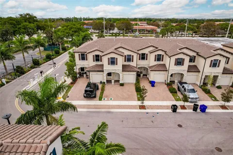 $425,000 | 1443 Southwest 54 Avenue, North Lauderdale, FL 33068