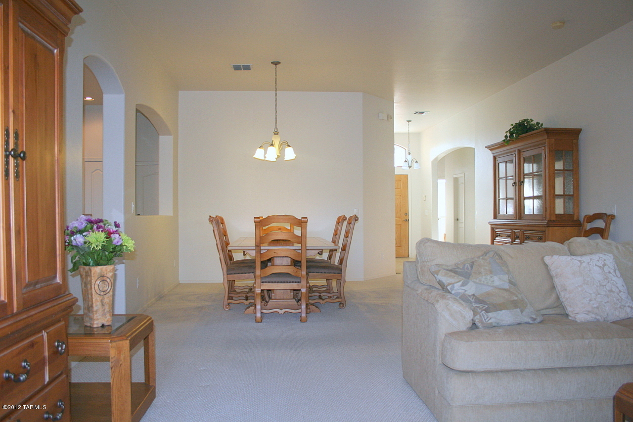 7859 North Rondure Loop Tucson, AZ 85743 - Photo 3 of 18 Gallery Image 3