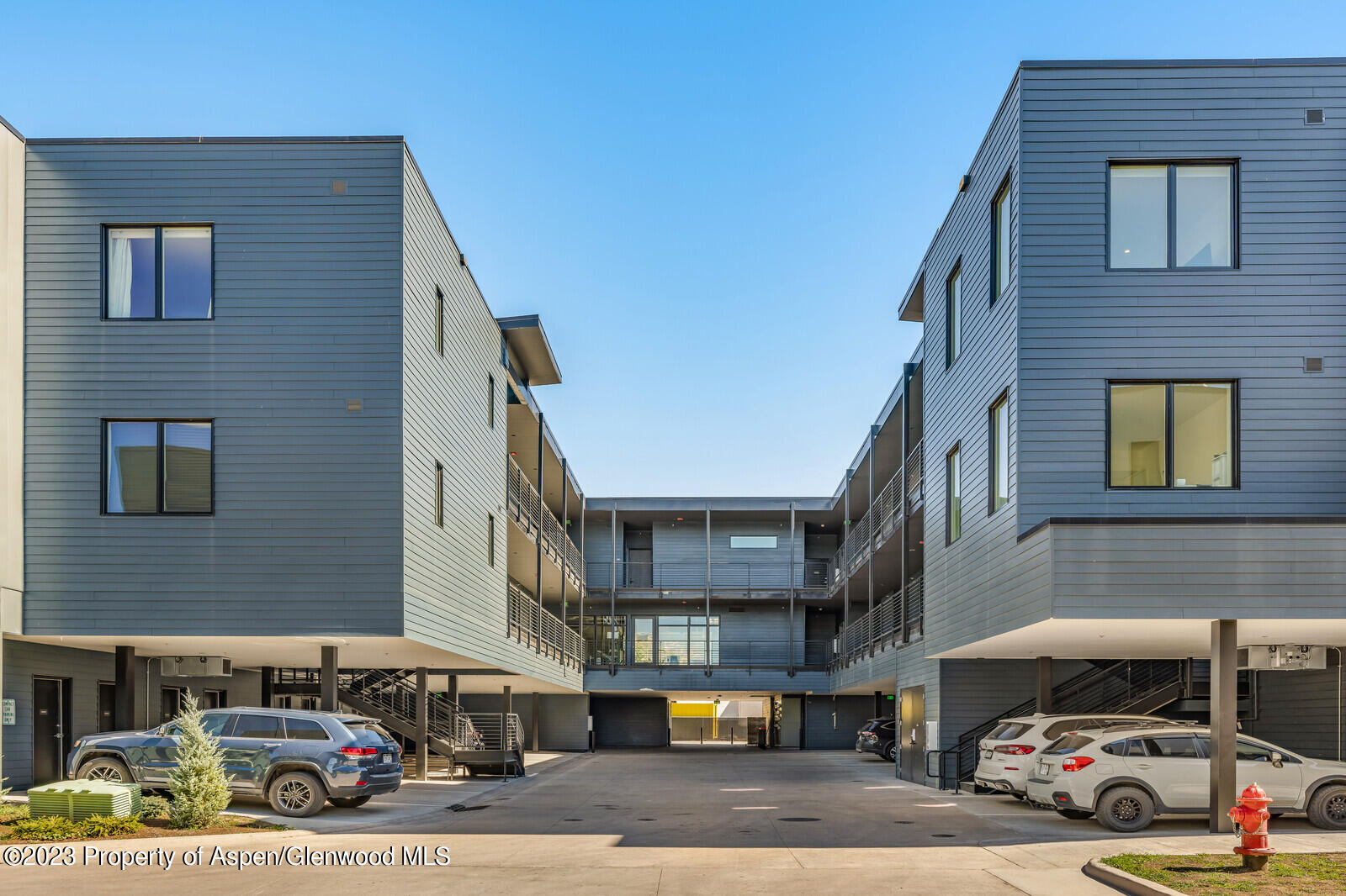 22860 2 Rivers Road, Unit 370 Basalt, CO 81621 - Photo 22 of 27 a car parked in front of a building