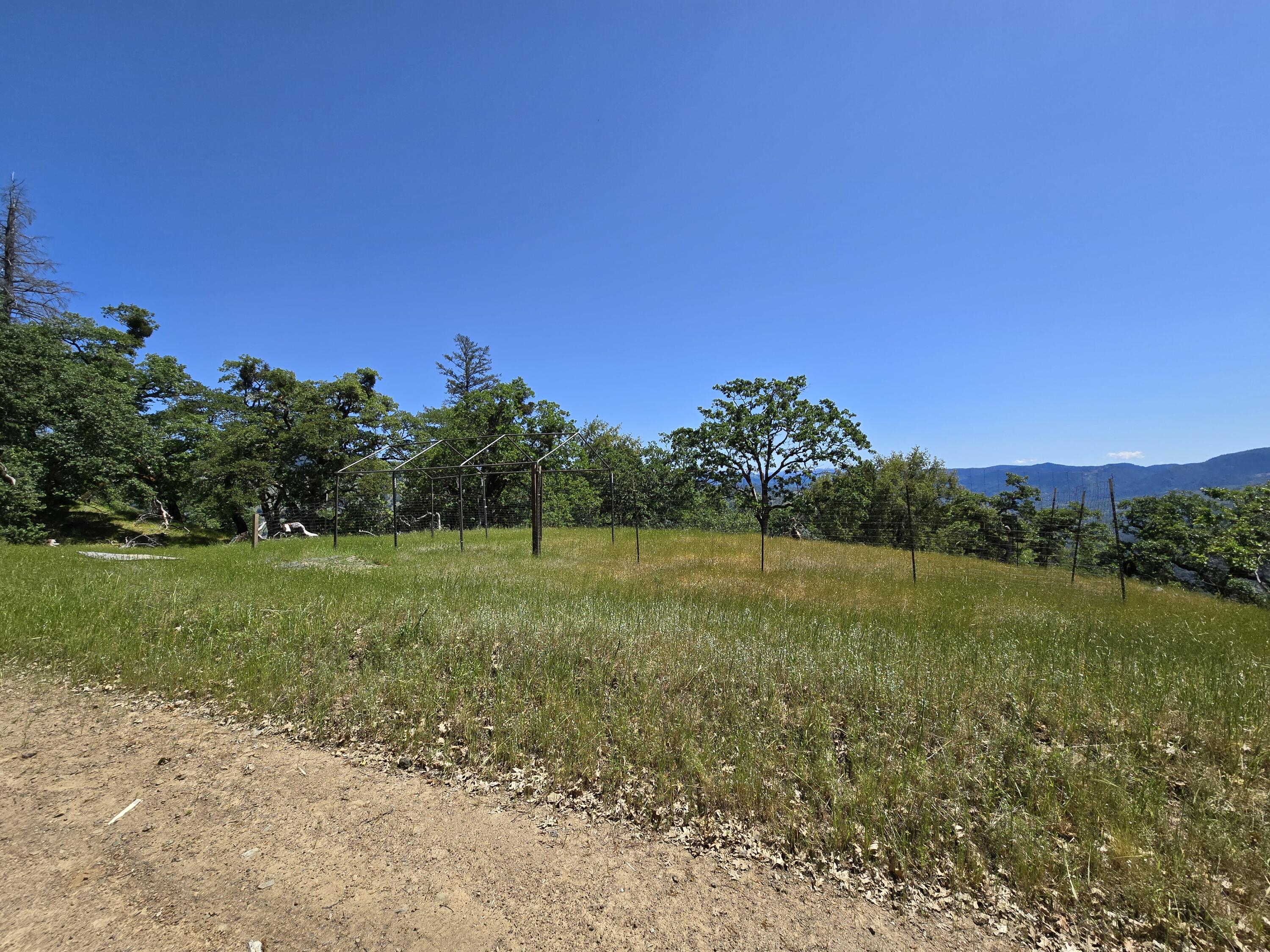 74900 Island Mountain Road Garberville, CA 95542 - Photo 8 of 37