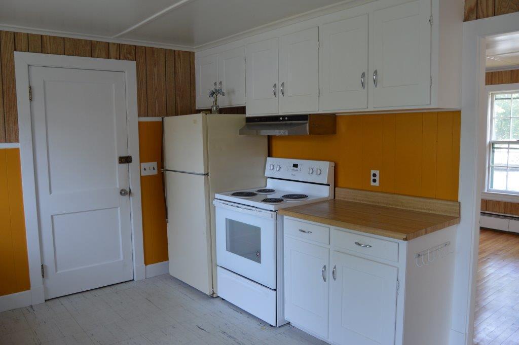 152 1st Rangeway Waterville, ME 04901 - Photo 4 of 9 4Kitchen