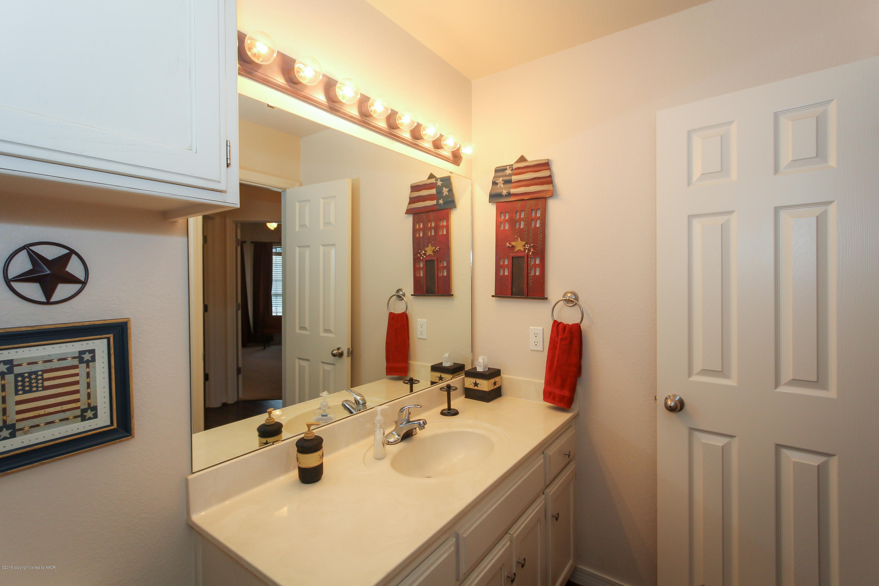 6918 Thunder Road Amarillo, TX 79119 - Photo 32 of 37 BATHROOM 2 VIEW 2