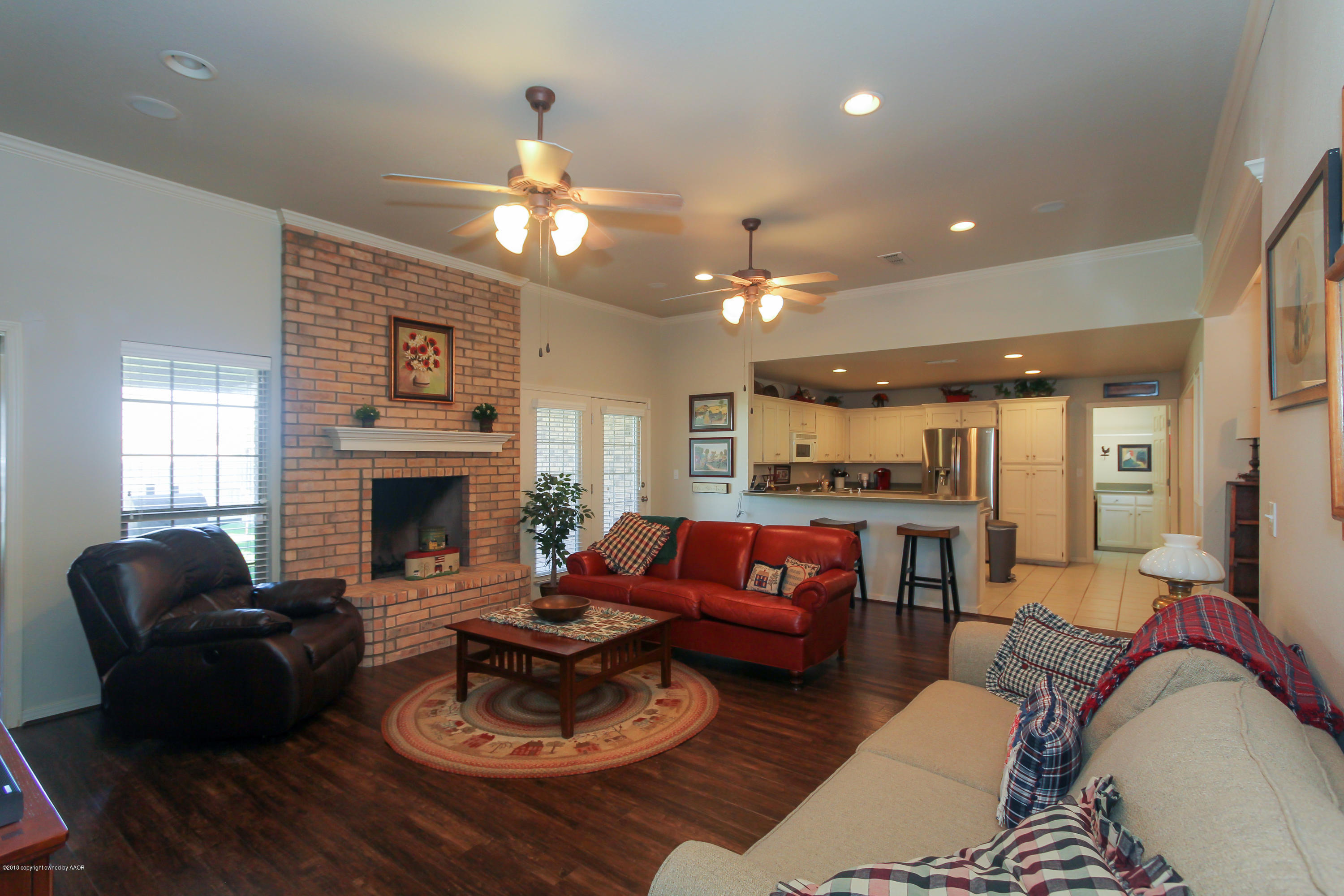 6918 Thunder Road Amarillo, TX 79119 - Photo 6 of 37 LIVING AREA VIEW 1