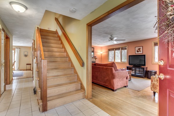 140 South Road Pepperell, MA 01463 - Photo 4 of 30 Gallery Image 4