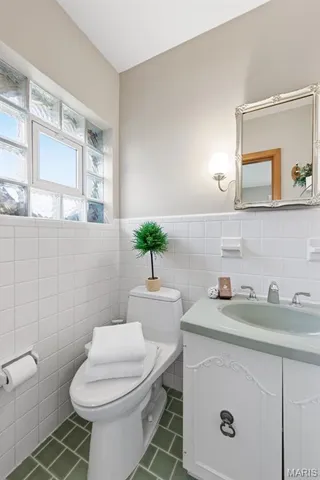 $575,000 | 5904 Crane Circle, St. Louis, MO 63109