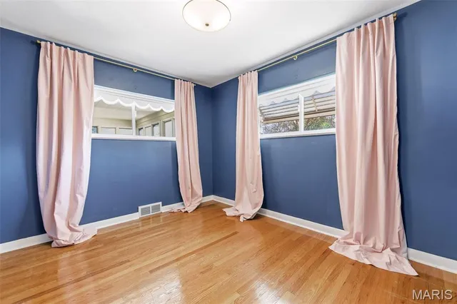 $575,000 | 5904 Crane Circle, St. Louis, MO 63109