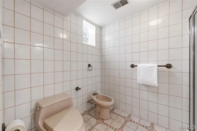 $575,000 | 5904 Crane Circle, St. Louis, MO 63109