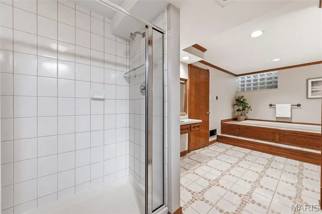 $575,000 | 5904 Crane Circle, St. Louis, MO 63109