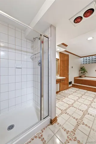 $575,000 | 5904 Crane Circle, St. Louis, MO 63109