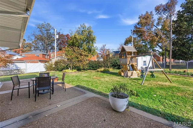 $575,000 | 5904 Crane Circle, St. Louis, MO 63109