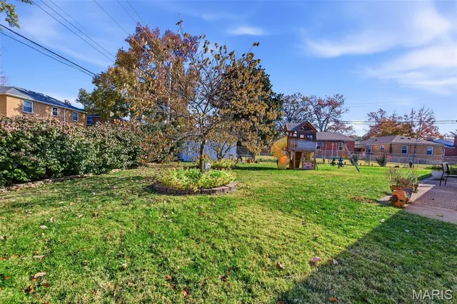 $575,000 | 5904 Crane Circle, St. Louis, MO 63109