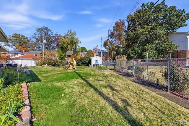 $575,000 | 5904 Crane Circle, St. Louis, MO 63109