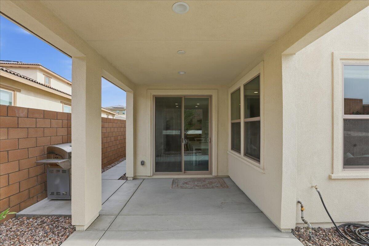73721 Raphael Drive Palm Desert, CA 92211 - Photo 36 of 54 a view of a entrance to house
