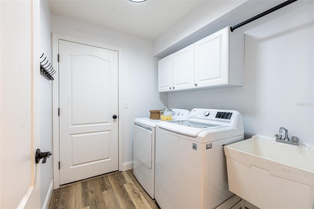 4136 Little Gap Loop Ellenton, FL 34222 - Photo 34 of 50 a utility room with dryer and washer