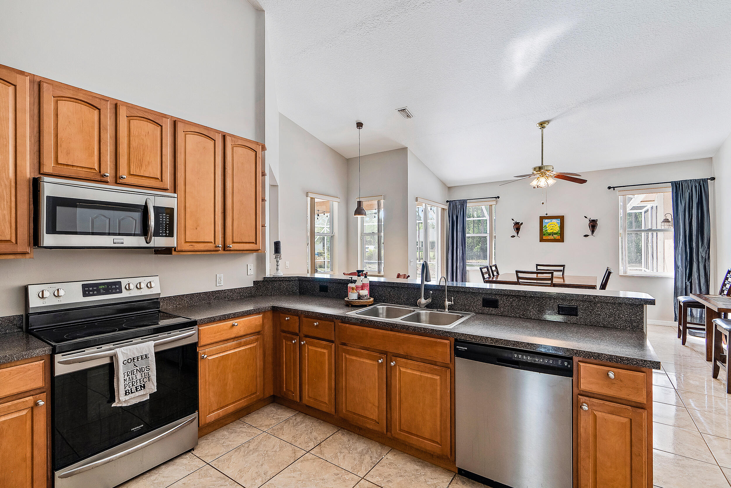10736 157th Street North Jupiter, FL 33478 - Photo 8 of 42 Kitchen