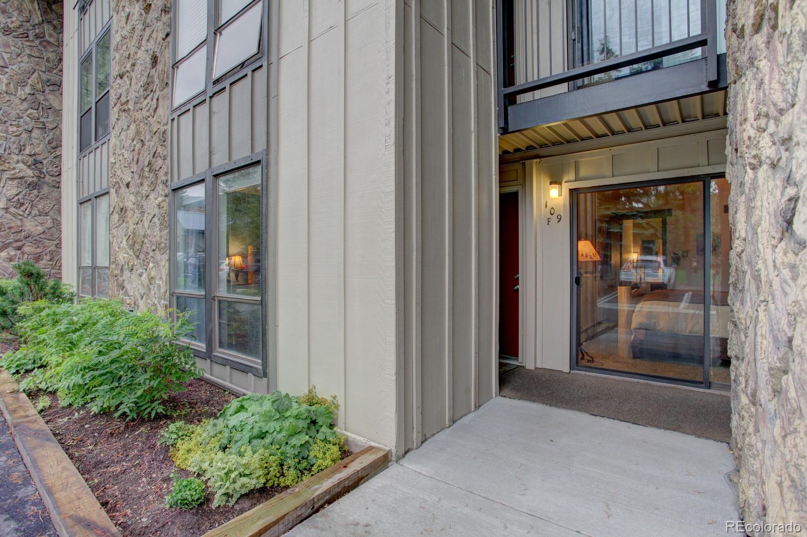 120 E Lane, Unit 109 Dillon, CO 80435 - Photo 2 of 39 a view of a interior of the house