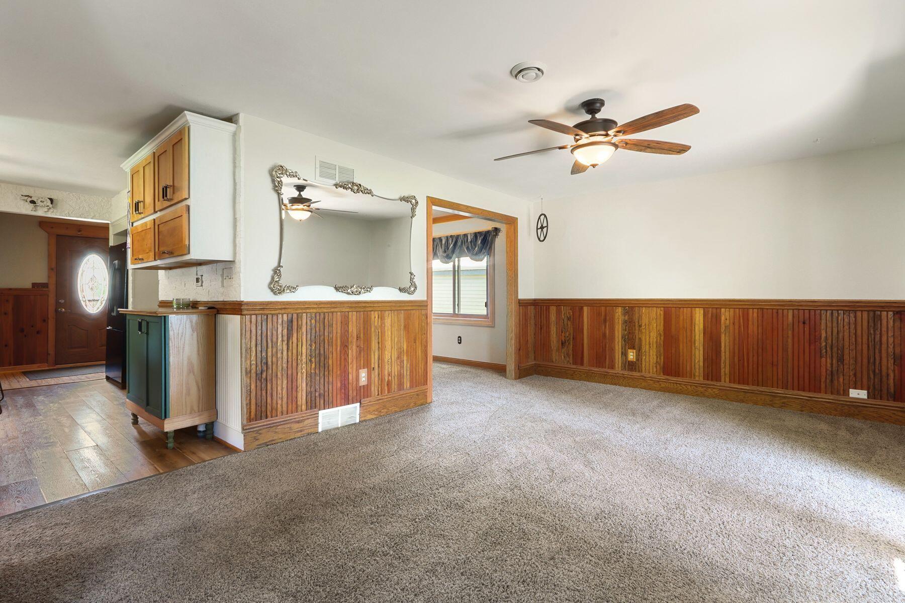 8508 Fox River Road Waterford, WI 53185 - Photo 6 of 30 Welcome Home