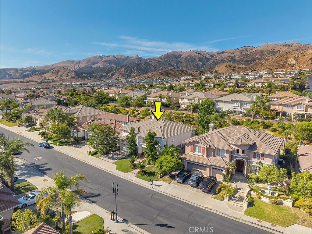 20417 Vía Cellini Porter Ranch, CA 91326 - Photo 8 of 54 Gallery Image 8