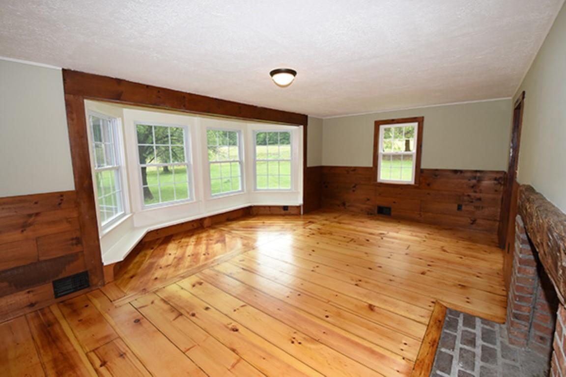 693 Eureka Road Springfield, VT 05156 - Photo 4 of 16