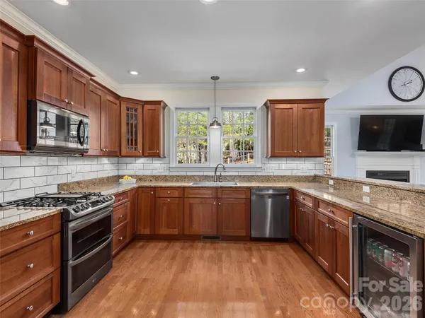 $1,195,000 | 21 Dianthus Drive, Asheville, NC 28803