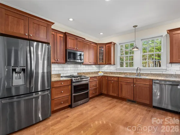 $1,195,000 | 21 Dianthus Drive, Asheville, NC 28803